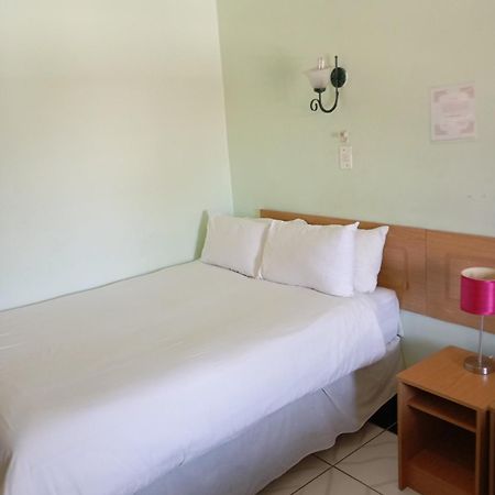 Brackendene Lodge 가보로네 외부 사진
