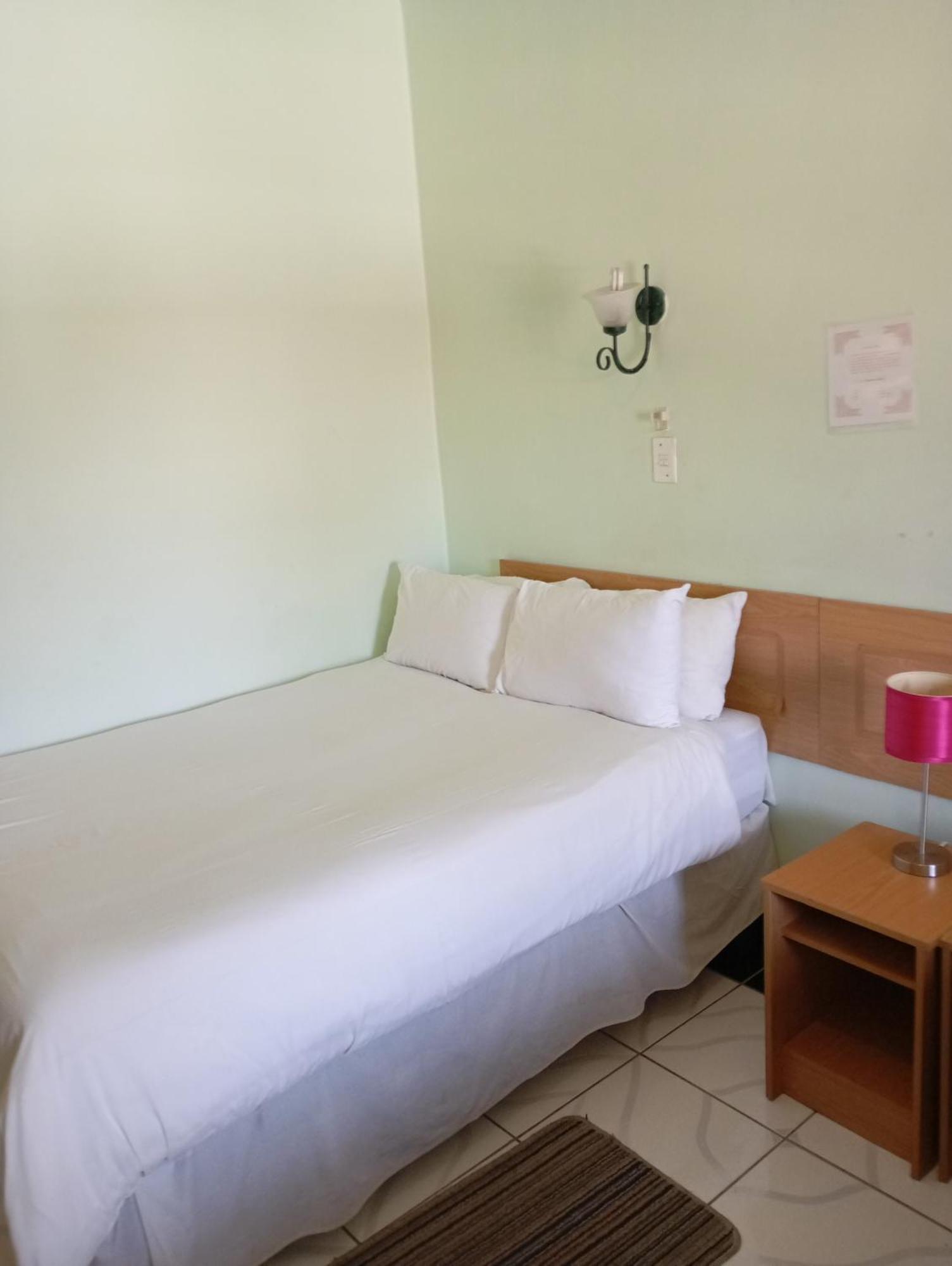 Brackendene Lodge 가보로네 외부 사진