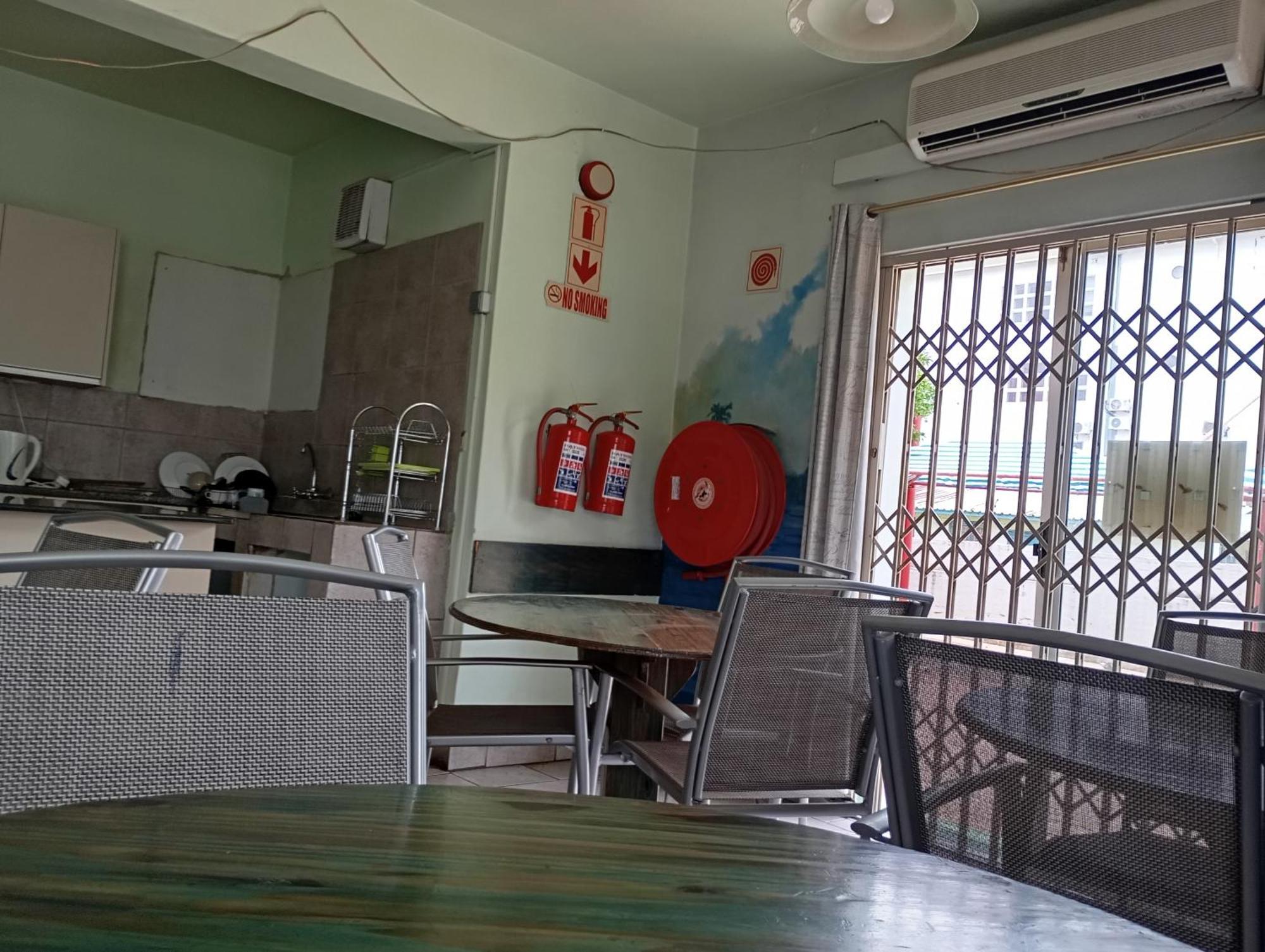 Brackendene Lodge 가보로네 외부 사진